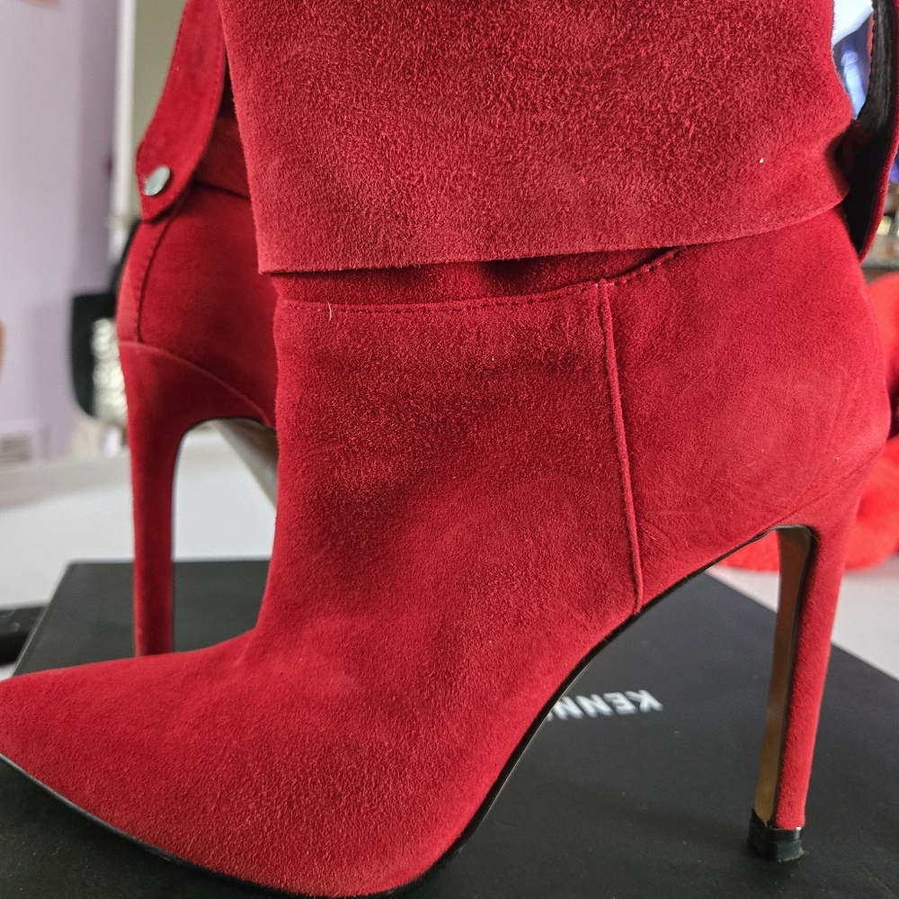 Suede boots
